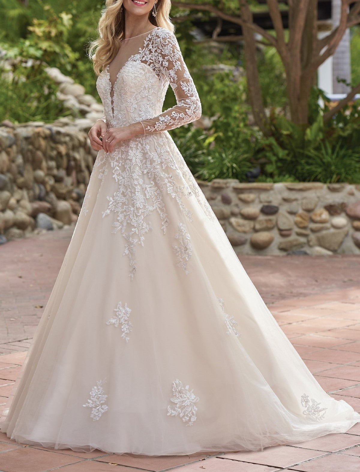 C63 - WEDDING DRESS # 1